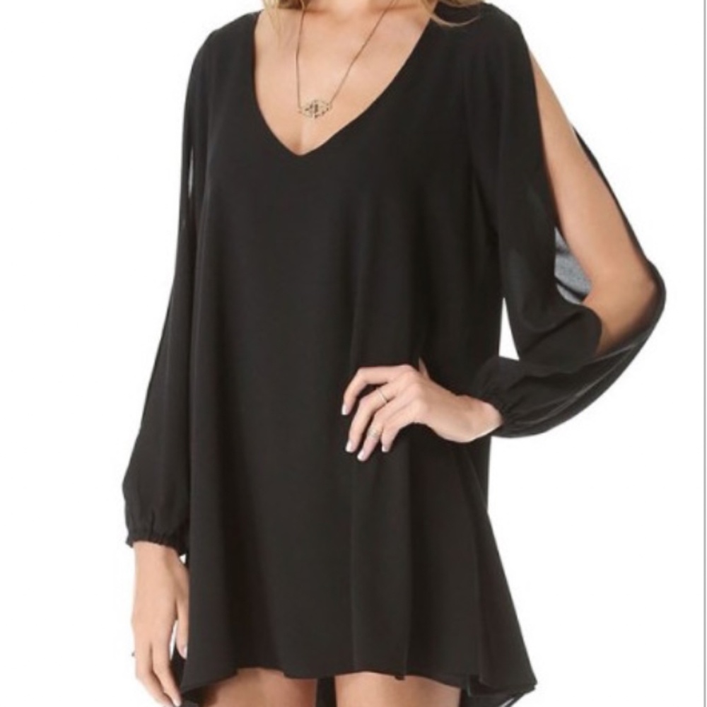 V NECK CHIFFON FLOWY TUNIC